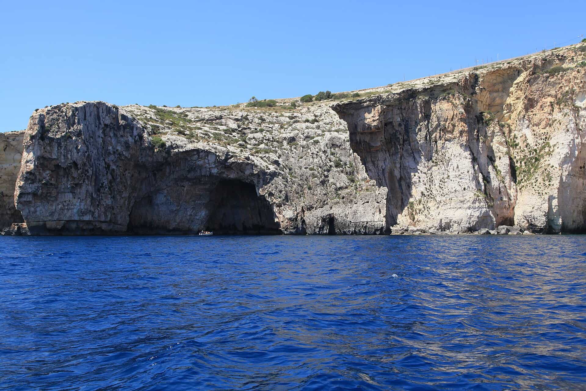 Diving at Wied Iz-Zurrieq